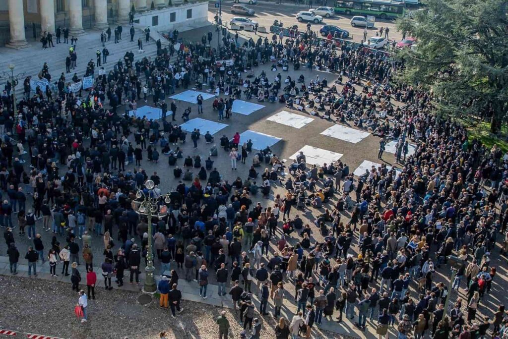 Coronavirus Proteste a Verona - protesta ristoranti, bar, pizzerie, pubblici esercizi contro misure governo Dpcm - articolo Maurizio Corte - Heraldo.it