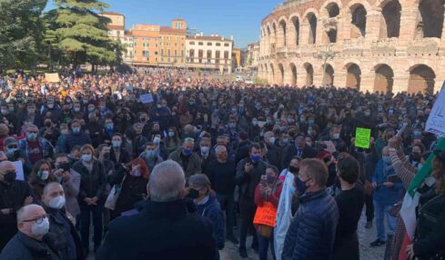 Coronavirus Verona - protesta ristoranti, bar, pizzerie, pubblici esercizi contro misure governo Dpcm - articolo Maurizio Corte - Heraldo.it