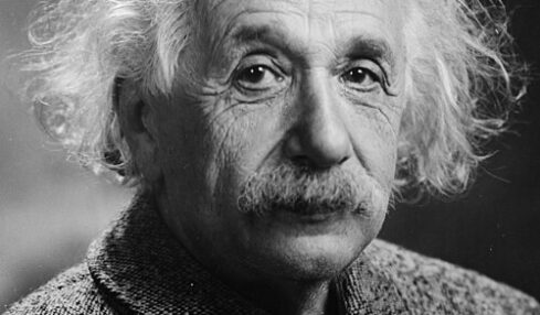 Albert Einstein nel 1947.