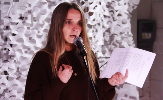 Oksana Stomina, poetessa di Mariupol
