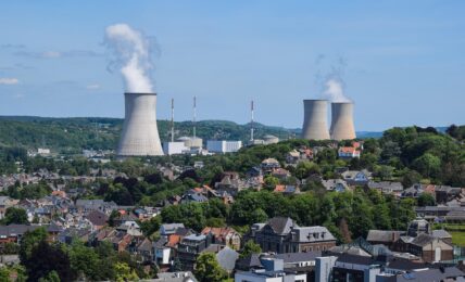 Immagine-Pixabay-ben_kerckx-nuclear-power-4316027_1920